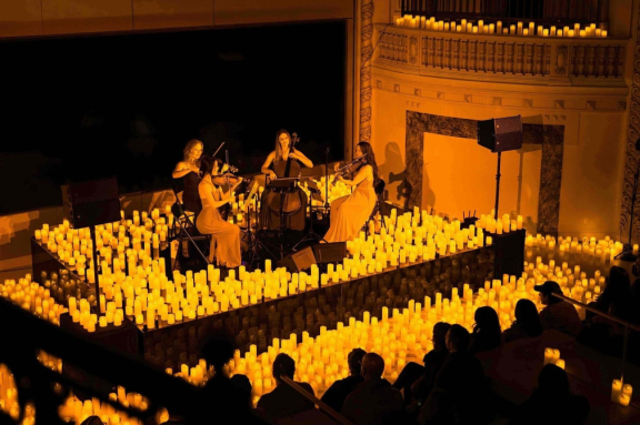 &Ocy;&rcy;&kcy;&iecy;&scy;&tcy;&rcy; &pcy;&rcy;&icy; &scy;&vcy;&iecy;&chcy;&acy;&khcy;&colon; &laquo;&Mcy;&ucy;&zcy;&ycy;&kcy;&acy; &lcy;&yucy;&bcy;&vcy;&icy;&raquo;&period; &Kcy;&iecy;&mcy;&iecy;&rcy;&ocy;&vcy;&ocy;