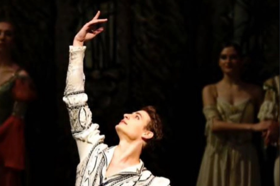 &Lcy;&IEcy;&Tcy;&Ocy; &Pcy;&Icy;&Rcy;&Ucy;&Ecy;&Tcy;&Acy;&period; &Rcy;&Ocy;&Mcy;&IEcy;&Ocy; &Icy; &Dcy;&ZHcy;&Ucy;&Lcy;&SOFTcy;&IEcy;&Tcy;&Tcy;&Acy;