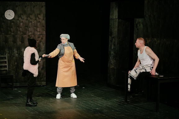 Человек в закрытой комнате