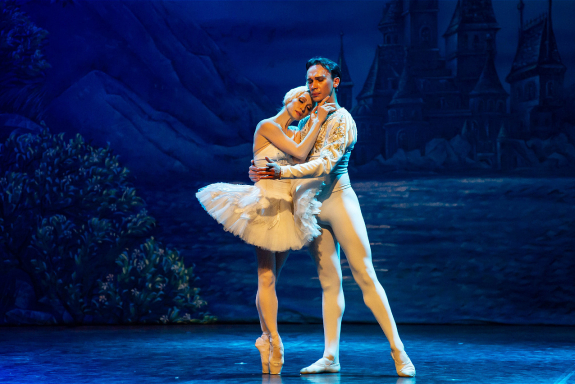 &Lcy;&IEcy;&Tcy;&Ocy; &Pcy;&Icy;&Rcy;&Ucy;&Ecy;&Tcy;&Acy;&period; &Lcy;&IEcy;&Bcy;&IEcy;&Dcy;&Icy;&Ncy;&Ocy;&IEcy; &Ocy;&Zcy;&IEcy;&Rcy;&Ocy;