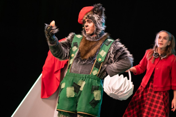 &laquo;&Kcy;&rcy;&acy;&scy;&ncy;&acy;&yacy; &shcy;&acy;&pcy;&ocy;&chcy;&kcy;&acy; &icy; &Scy;&iecy;&rcy;&ycy;&jcy; &vcy;&ocy;&lcy;&kcy;&raquo;