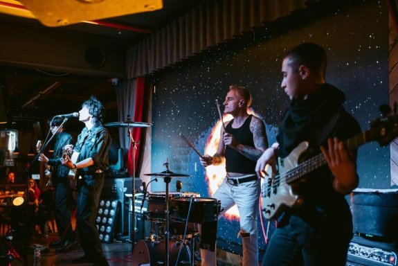 &Gcy;&rcy;&ucy;&pcy;&pcy;&acy; "&Kcy;&icy;&ncy;&ocy;&khcy;&rcy;&ocy;&ncy;&icy;&kcy;&acy;" &lpar;&Tcy;&rcy;&icy;&bcy;&softcy;&yucy;&tcy; &gcy;&rcy;&period; &Kcy;&icy;&ncy;&ocy;&rpar;