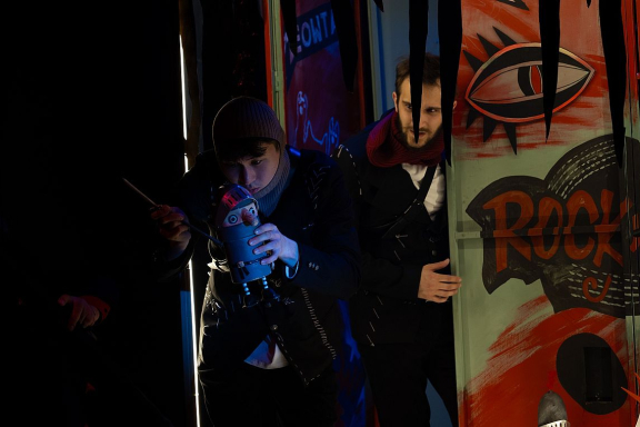 &Dcy;&vcy;&acy; &mcy;&iecy;&lcy;&kcy;&icy;&khcy; &rcy;&ycy;&tscy;&acy;&rcy;&yacy;