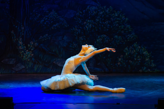 &Bcy;&acy;&lcy;&iecy;&tcy; "&Lcy;&iecy;&bcy;&iecy;&dcy;&icy;&ncy;&ocy;&iecy; &ocy;&zcy;&iecy;&rcy;&ocy;"