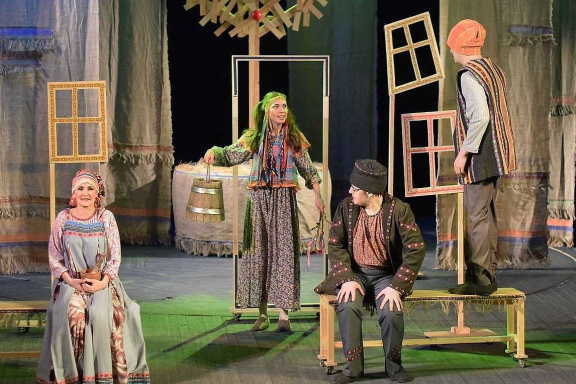 &Scy;&kcy;&acy;&zcy;&kcy;&acy; &ocy; &chcy;&iecy;&tcy;&ycy;&rcy;&iocy;&khcy; &bcy;&lcy;&icy;&zcy;&ncy;&iecy;&tscy;&acy;&khcy;