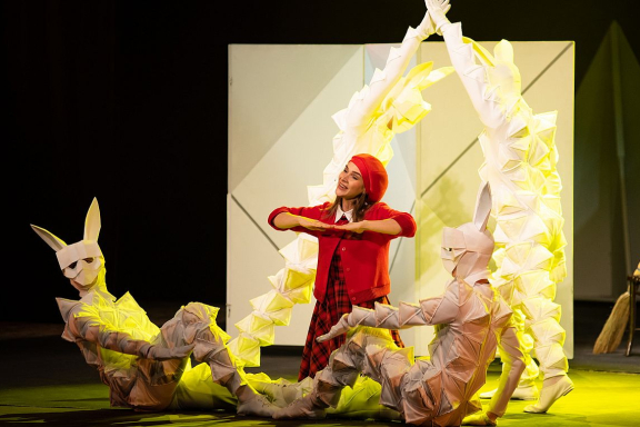 &laquo;&Kcy;&rcy;&acy;&scy;&ncy;&acy;&yacy; &shcy;&acy;&pcy;&ocy;&chcy;&kcy;&acy; &icy; &Scy;&iecy;&rcy;&ycy;&jcy; &vcy;&ocy;&lcy;&kcy;&raquo;