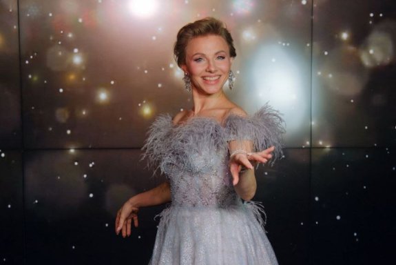 &Vcy;&iecy;&chcy;&iecy;&rcy; &dcy;&zhcy;&acy;&zcy;&acy; &scy; &Ocy;&lcy;&softcy;&gcy;&ocy;&jcy; &Lcy;&yucy;&scy;&tcy;&rcy;&icy;&tscy;&kcy;&ocy;&jcy;