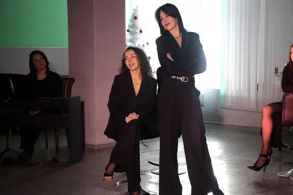 «Цветаева»-поэтический девичник