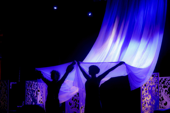 Мелодрама «И это, как два крыла...» !