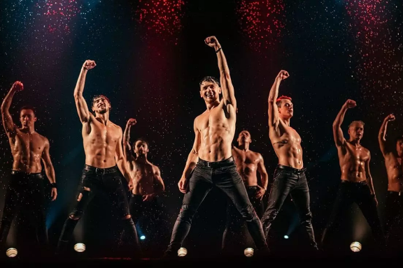 Шоу под дождем «Признание в любви»