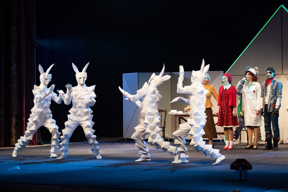 &laquo;&Kcy;&rcy;&acy;&scy;&ncy;&acy;&yacy; &shcy;&acy;&pcy;&ocy;&chcy;&kcy;&acy; &icy; &Scy;&iecy;&rcy;&ycy;&jcy; &vcy;&ocy;&lcy;&kcy;&raquo;