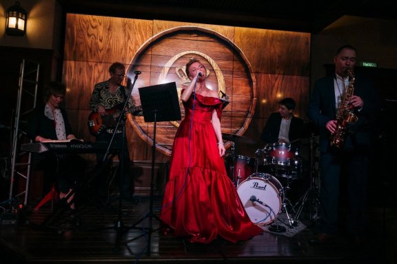 &Vcy;&iecy;&chcy;&iecy;&rcy; &dcy;&zhcy;&acy;&zcy;&acy; &scy; &Ocy;&lcy;&softcy;&gcy;&ocy;&jcy; &Lcy;&yucy;&scy;&tcy;&rcy;&icy;&tscy;&kcy;&ocy;&jcy;