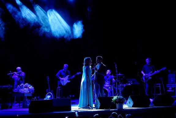 Антон и Виктория Макарские. Живой концерт