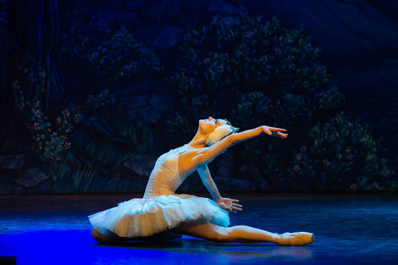 &Bcy;&acy;&lcy;&iecy;&tcy; &laquo;&Lcy;&iecy;&bcy;&iecy;&dcy;&icy;&ncy;&ocy;&iecy; &ocy;&zcy;&iecy;&rcy;&ocy;&raquo;