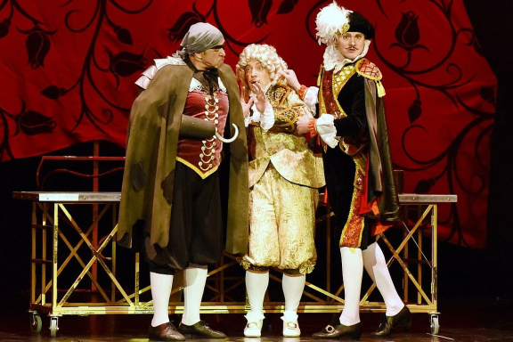 «Собака на сене»