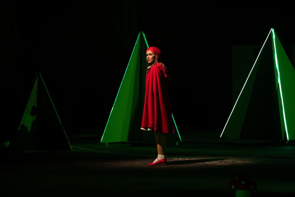 &laquo;&Kcy;&rcy;&acy;&scy;&ncy;&acy;&yacy; &shcy;&acy;&pcy;&ocy;&chcy;&kcy;&acy; &icy; &Scy;&iecy;&rcy;&ycy;&jcy; &vcy;&ocy;&lcy;&kcy;&raquo;