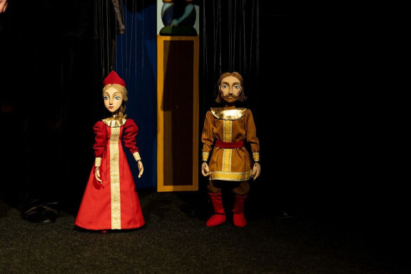 &Rcy;&ucy;&scy;&lcy;&acy;&ncy; &icy; &Lcy;&yucy;&dcy;&mcy;&icy;&lcy;&acy;