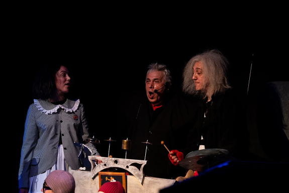 &Dcy;&vcy;&acy; &mcy;&iecy;&lcy;&kcy;&icy;&khcy; &rcy;&ycy;&tscy;&acy;&rcy;&yacy;