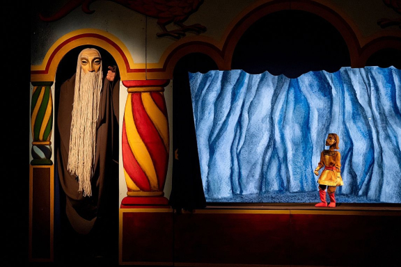 &Rcy;&ucy;&scy;&lcy;&acy;&ncy; &icy; &Lcy;&yucy;&dcy;&mcy;&icy;&lcy;&acy;