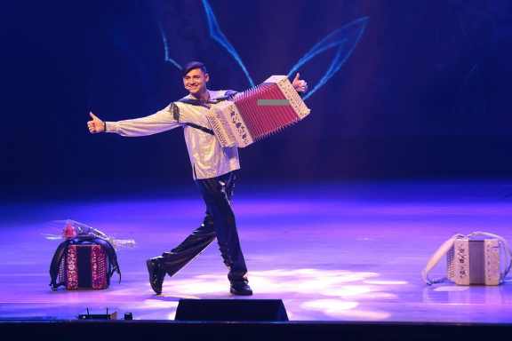 &Dcy;&mcy;&icy;&tcy;&rcy;&icy;&jcy; &Icy;&vcy;&acy;&shchcy;&iecy;&ncy;&kcy;&ocy;