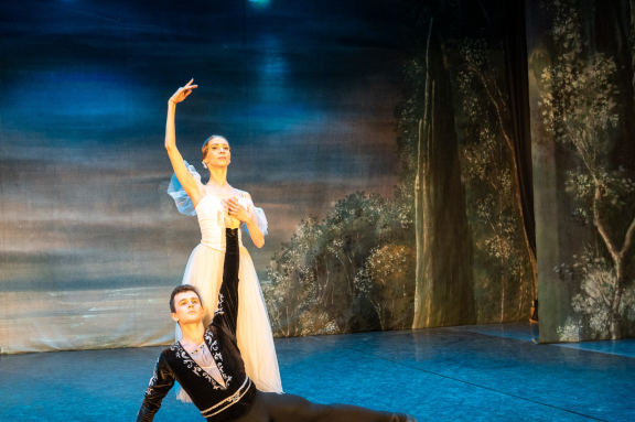 &Lcy;&IEcy;&Tcy;&Ocy; &Pcy;&Icy;&Rcy;&Ucy;&Ecy;&Tcy;&Acy;&period; &ZHcy;&Icy;&Zcy;&IEcy;&Lcy;&SOFTcy;