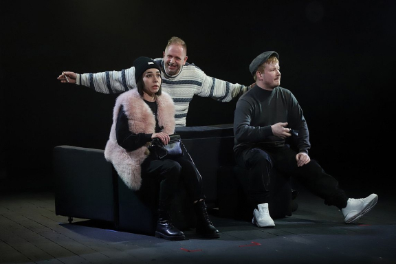 Человек в закрытой комнате